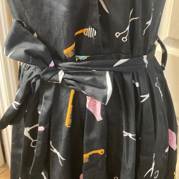 Pin Up 50’s Dress - Picture 3 of 7